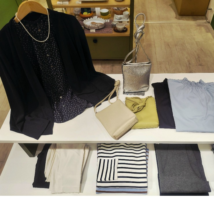 新作ウェア　エプロン